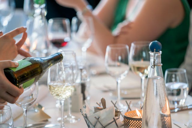 Private Wedding Photo Sharing: Best Options for Couples in 2025